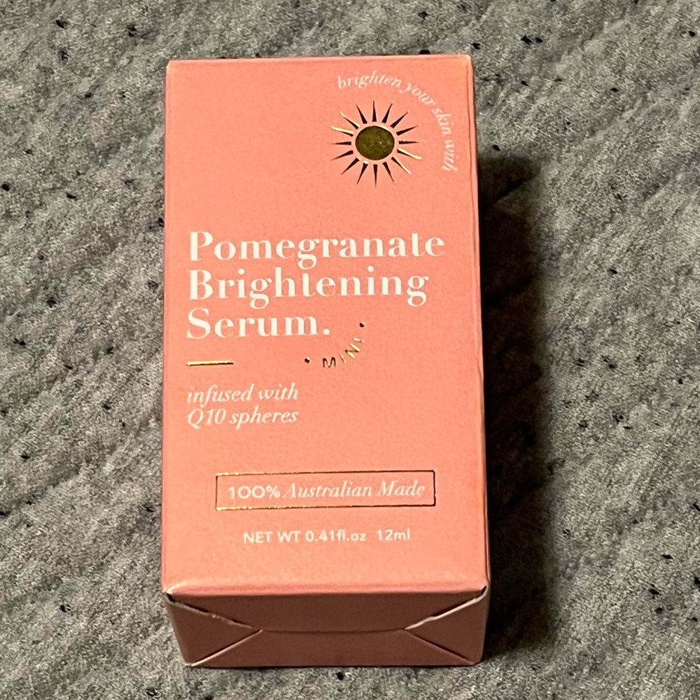 Esmi Skincare Mini Pomegranate Brightening Serum New in Box